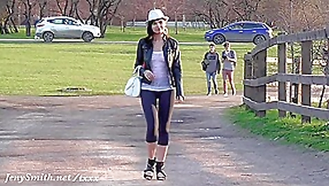 Jeny Smith's seethrough yoga pants in public Jeny Smith's seethrough yoga pants in public