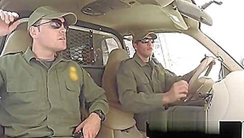 teen 18+ Gets Mouth Filled By Border Guard Schlong teen 18+ Gets Mouth Filled By Border Guard Schlong