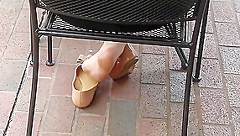 Blonde in Flats Candid Shoeplay Blonde in Flats Candid Shoeplay