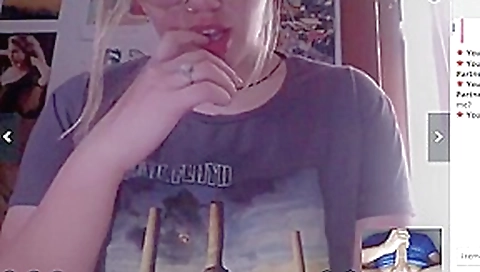 Omegle wanna see my wet pussy........ Omegle wanna see my wet pussy........