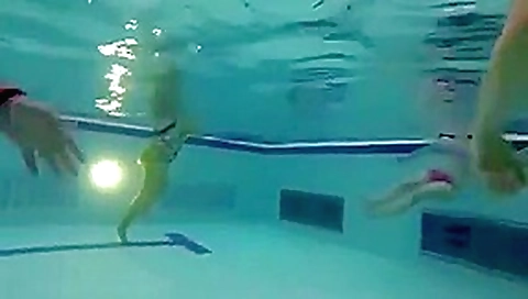 Dude gets Wanked off in Public Pool! Dude gets Wanked off in Public Pool!