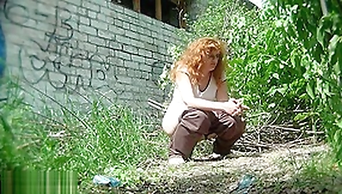 Outddor Public Peeing Girls 4 Outddor Public Peeing Girls 4