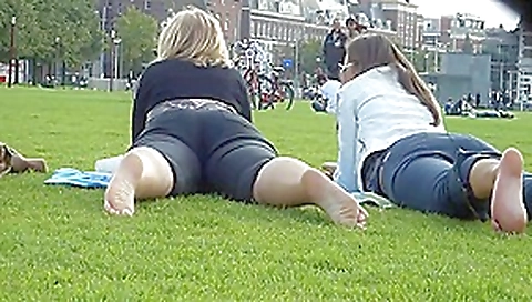 Caught in the Act of Filming Candid Feet and Soles Caught in the Act of Filming Candid Feet and Soles