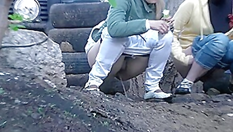 Girls desperate public peeing. Outdoor spy pee Girls desperate public peeing. Outdoor spy pee