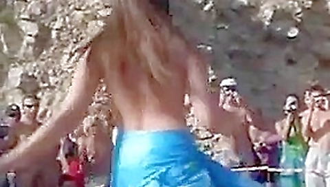 Meeting nudists Meeting nudists
