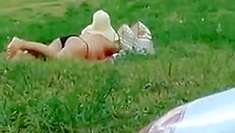 Flasher cums near girl in park Flasher cums near girl in park