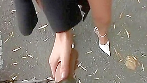 Cute brunette Lotty gets down on her knees to suck a bone in a public park Cute brunette Lotty gets down on her knees to suck a bone in a public park