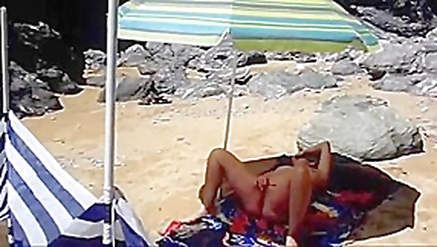 Lisa - masturbating at beach Lisa - masturbating at beach