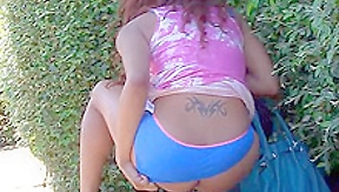 Kiki Minaj in Ebony Cougar Pissing In Public - pornxn.com Kiki Minaj in Ebony Cougar Pissing In Public - pornxn.com