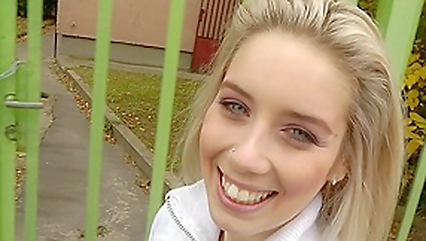 Sexy chick with piercing sucking Sexy chick with piercing sucking